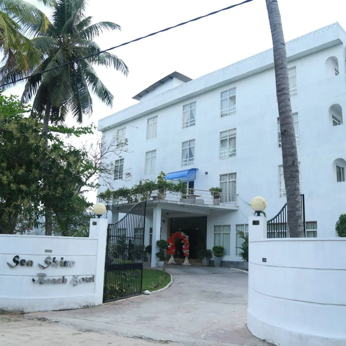 Sea Shine Beach Hotel